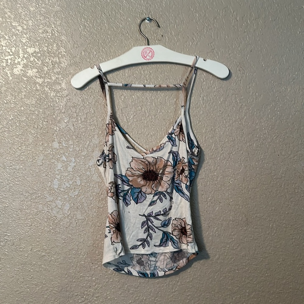 Popular basic floral blouse - Picture 3 of 3